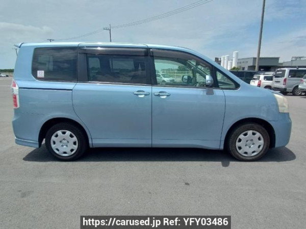 Used 2007 AT toyota noah ZRR70G Image[7]