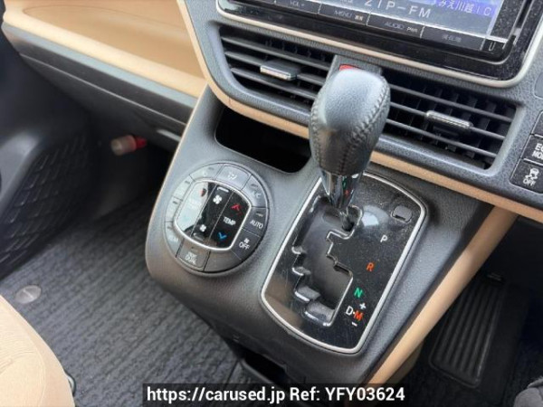 Used 2014 AT toyota noah ZRR80G Image[13]