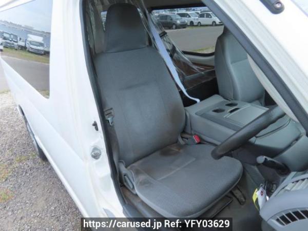 Used 2005 AT toyota regiusace-van KDH205V Image[14]