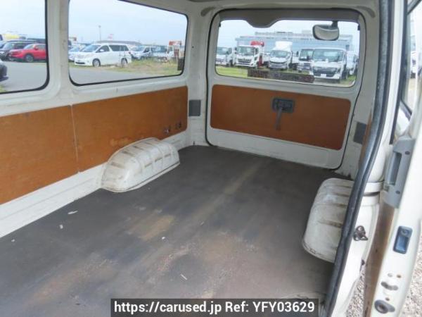 Used 2005 AT toyota regiusace-van KDH205V Image[19]