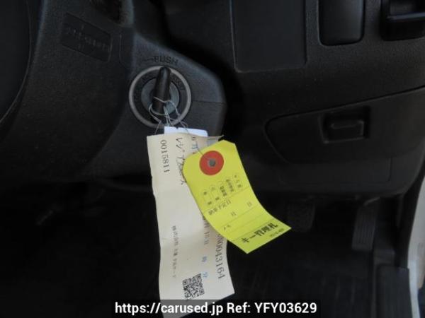 Used 2005 AT toyota regiusace-van KDH205V Image[29]