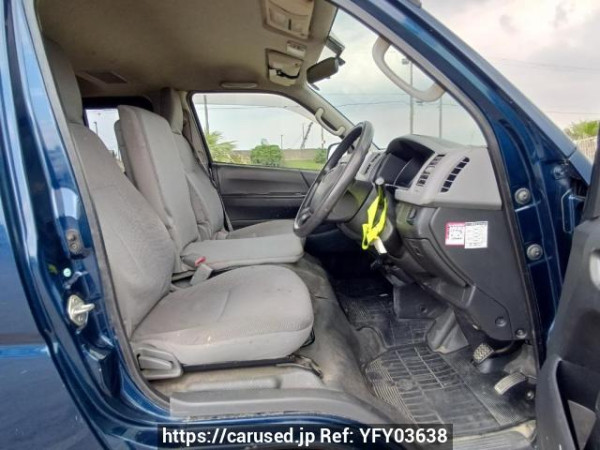 Used 2006 AT toyota regiusace-van KDH205V Image[13]
