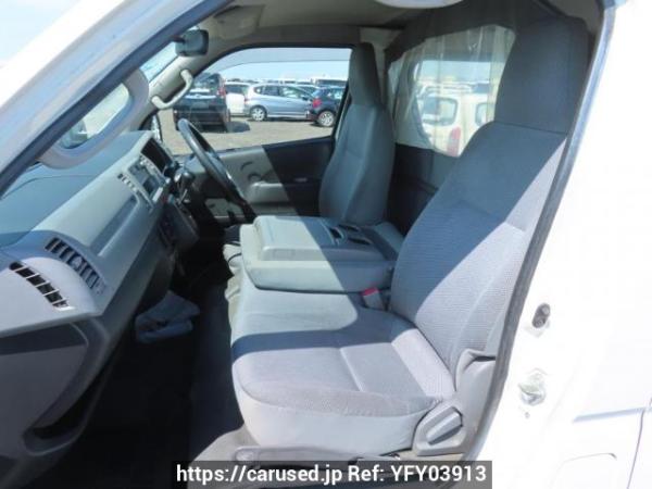 Used 2006 AT toyota regiusace-van KDH200V Image[16]