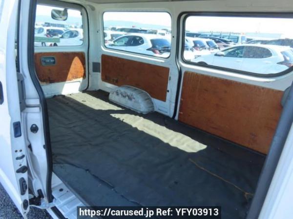 Used 2006 AT toyota regiusace-van KDH200V Image[18]