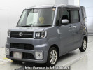 Toyota Pixis Mega LA700A