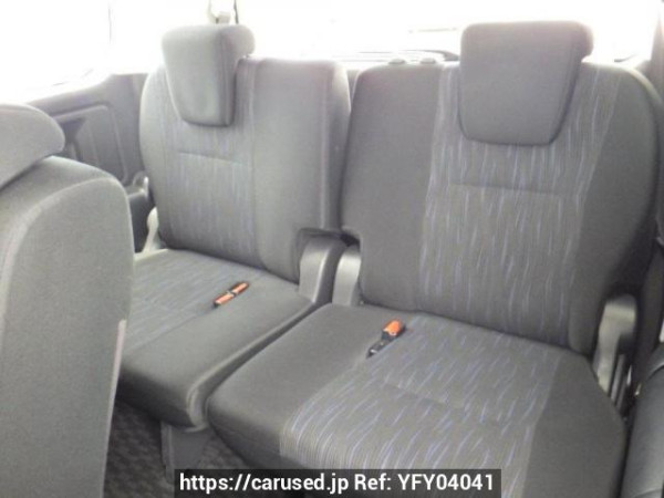 Used 2011 AT toyota noah ZRR70W Image[16]