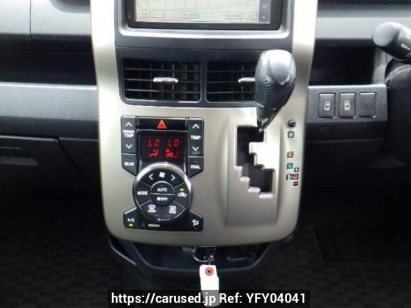 Used 2011 AT toyota noah ZRR70W Image[21]
