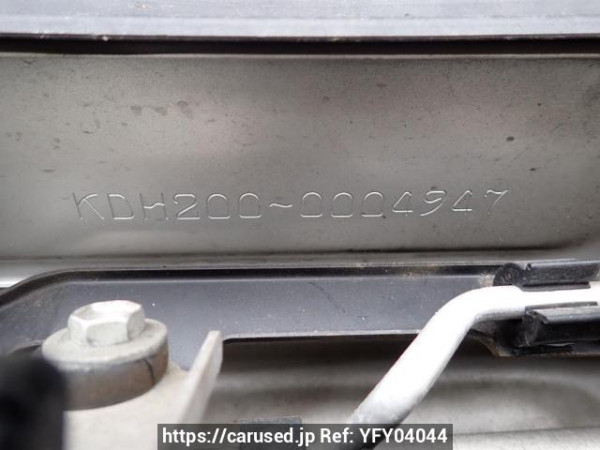Used 2004 MT toyota regiusace-van KDH200V Image[13]