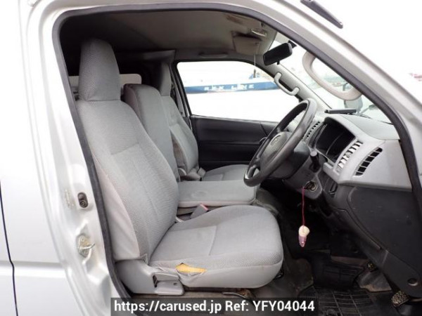Used 2004 MT toyota regiusace-van KDH200V Image[14]