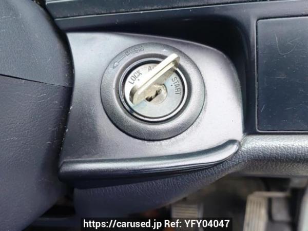 Used 2004 AT toyota hiace-van TRH112V Image[25]