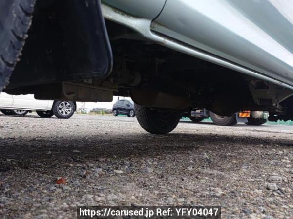 Used 2004 AT toyota hiace-van TRH112V Image[32]