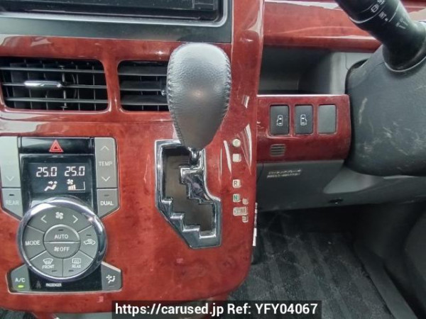 Used 2009 AT toyota voxy ZRR70W Image[26]