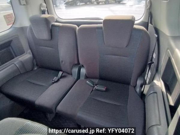 Used 2010 AT toyota voxy ZRR70W Image[16]