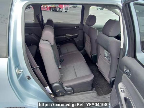 Used 2004 AT toyota wish ZNE10G Image[15]