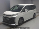 Toyota Voxy ZWR90W