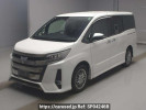 Toyota Noah ZWR80W