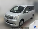 Toyota Noah ZRR70G