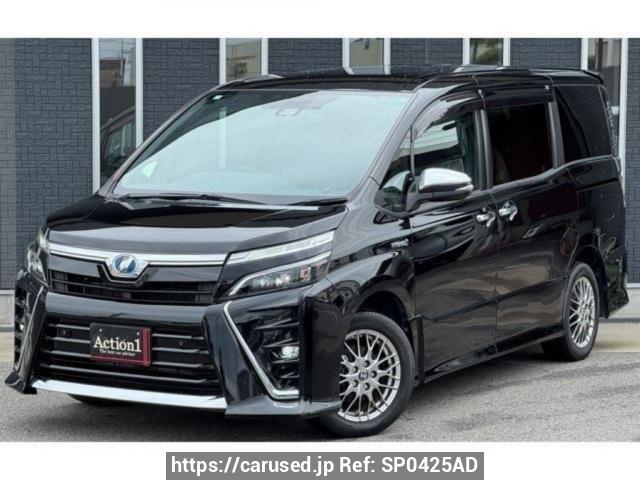 Buy Used 2019 Toyota Voxy ZWR80W (SP0425AD) - Carused.jp