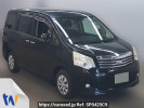 Toyota Noah ZRR70G