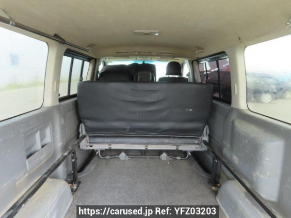 Used 2006 AT toyota regiusace-van KDH205V Image[9]