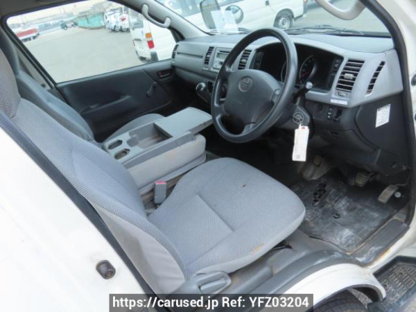 Used 2006 MT toyota regiusace-van KDH200V Image[11]