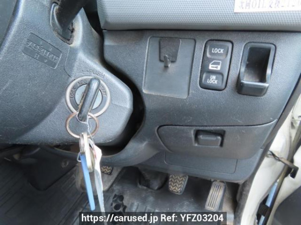 Used 2006 MT toyota regiusace-van KDH200V Image[21]