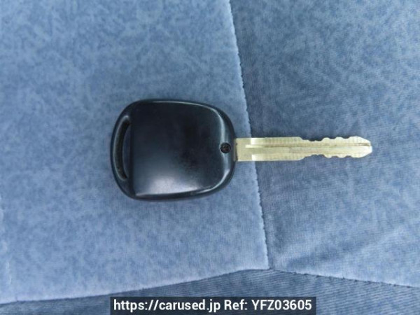 Used 2004 AT toyota regiusace-van TRH112V Image[23]