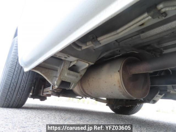 Used 2004 AT toyota regiusace-van TRH112V Image[32]