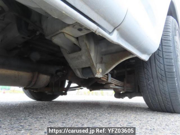 Used 2004 AT toyota regiusace-van TRH112V Image[33]