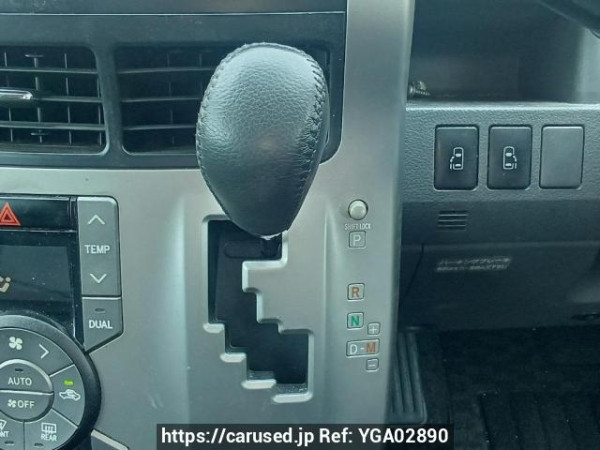 Used 2009 AT toyota voxy ZRR70W Image[22]