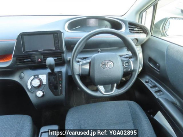 Used 2017 AT toyota sienta NHP170G Image[26]