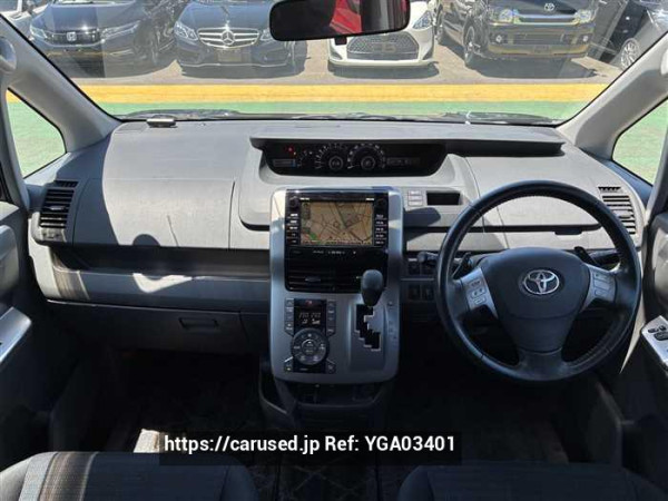 Used 2007 CVT toyota voxy ZRR70 Image[11]