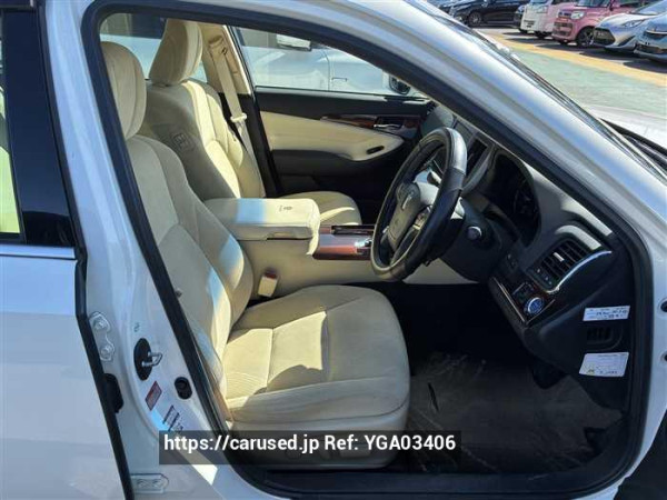 Used 2013 CVT toyota crown-hybrid AWS210 Image[17]