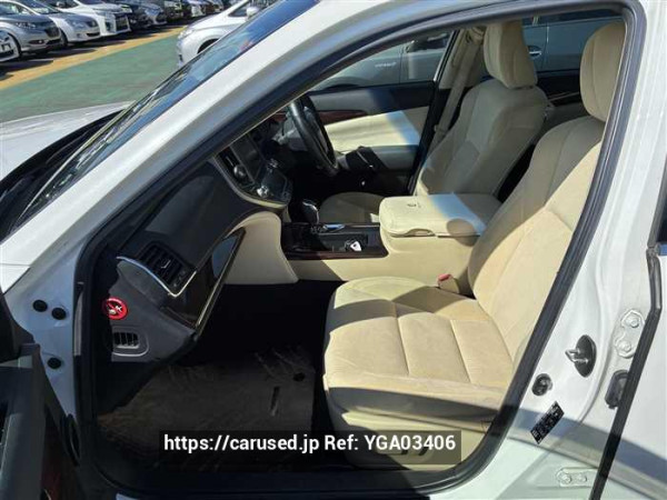 Used 2013 CVT toyota crown-hybrid AWS210 Image[21]