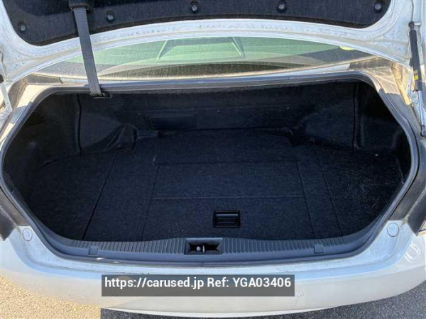 Used 2013 CVT toyota crown-hybrid AWS210 Image[22]