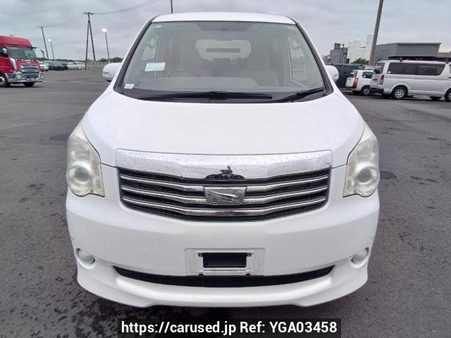 Buy Used 2010 Toyota Noah ZRR70G (YGA03458) - Carused.jp