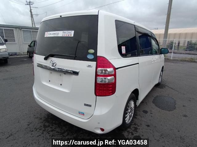 Buy Used 2010 Toyota Noah ZRR70G (YGA03458) - Carused.jp