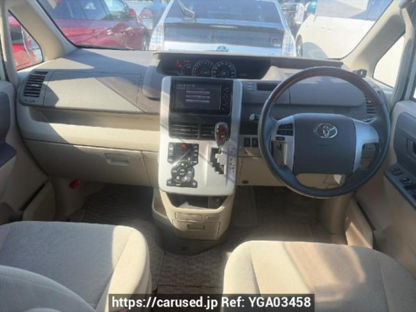 Used 2010 AT toyota noah ZRR70G Image[13]