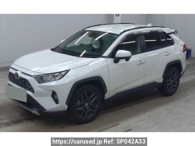 Buy Used 2019 Toyota RAV4 MXAA54 (SP042A33) - Carused.jp