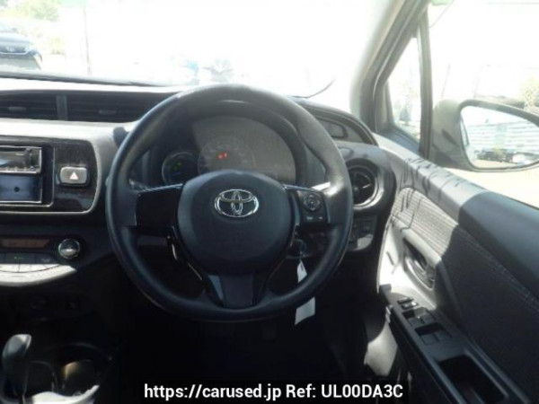 Used 2019 AT toyota vitz NHP130 Image[18]