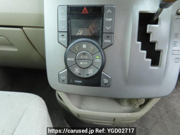 Used 2009 AT toyota noah ZRR70G Image[22]