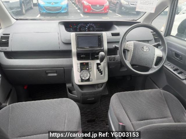 Used 2009 AT toyota noah ZRR70G Image[12]