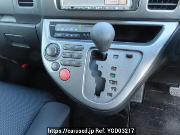 Used 2003 AT toyota wish ZNE10G Image[26]