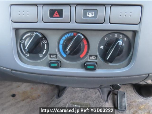 Used 2004 AT nissan caravan-bus DWMGE25 Image[25]