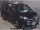 Toyota Noah ZWR90W