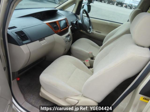 Used 2005 AT toyota noah AZR60G Image[12]