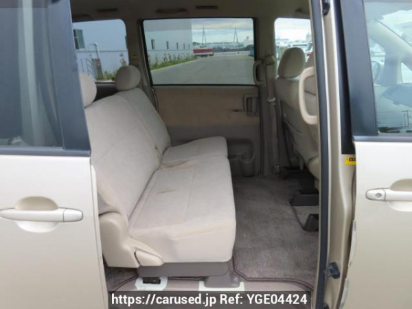 Used 2005 AT toyota noah AZR60G Image[13]