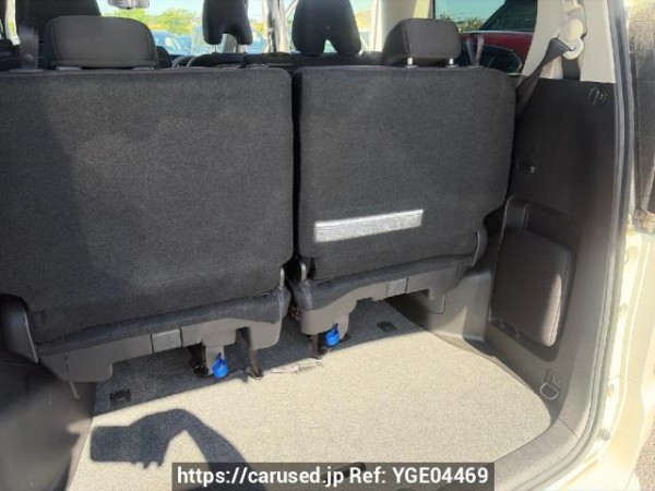 Used 2017 AT nissan serena GFC27 Image[6]