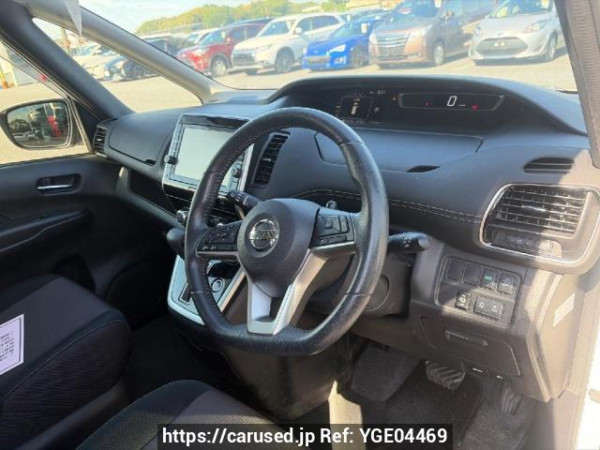 Used 2017 AT nissan serena GFC27 Image[15]
