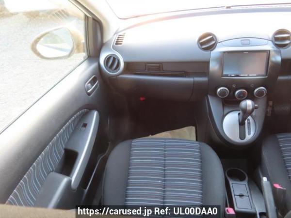 Used 2010 AT mazda demio DE3FS Image[16]